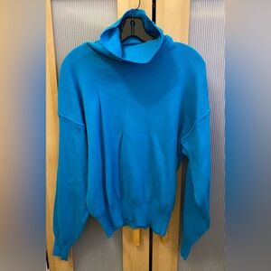 Vintage Obermeyer blue turtleneck sweater Size m
